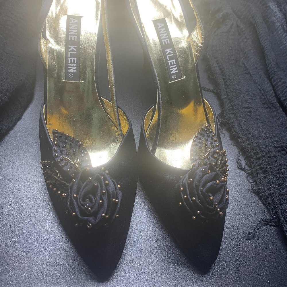 ANNE KLEIN/VERO CUOIO HEELS